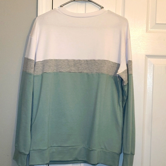 $5 Off - Just Ask - Sweatshirt with pockets - Picture 3 of 5